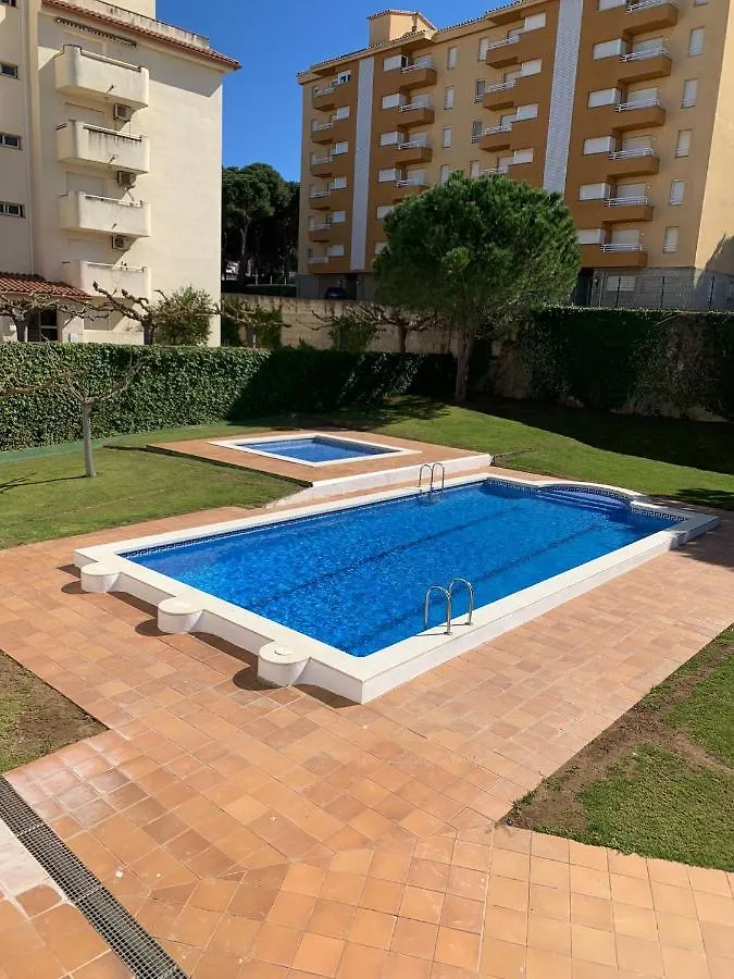 Cosy Apartment In L Escala, 7 Mins Walk To The Closest Beach, Riells L'Escala