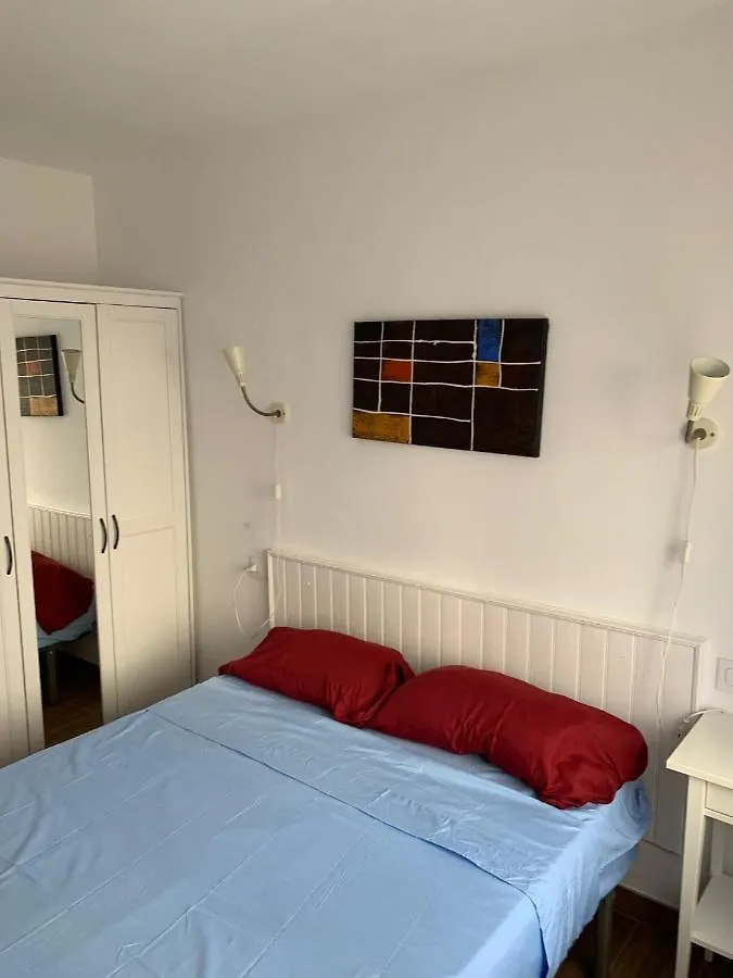 Cosy Apartment In L Escala, 7 Mins Walk To The Closest Beach, Riells L'Escala