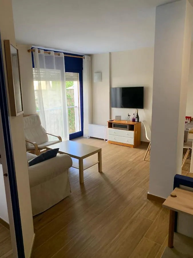 Cosy Apartment In L Escala, 7 Mins Walk To The Closest Beach, Riells L'Escala 0*,